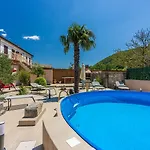 Hundefreundliche Mit Privatpool, Aussendusche, Grill Und Vielen Wanderwegen In Der Umgebung Дом отдыха *