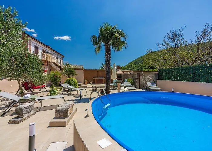 Hundefreundliche Mit Privatpool, Aussendusche, Grill Und Vielen Wanderwegen In Der Umgebung Dom wakacyjny *