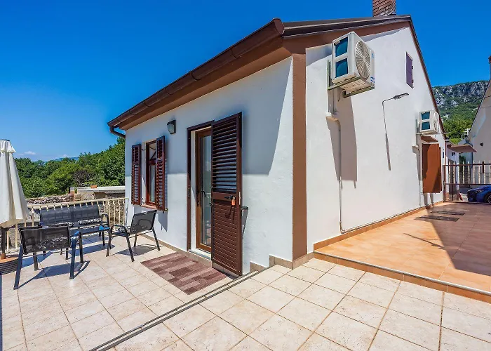 Hundefreundliche Mit Privatpool, Aussendusche, Grill Und Vielen Wanderwegen In Der Umgebung * Grižane