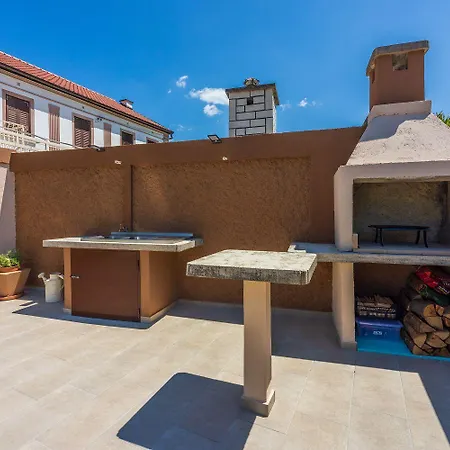 Casa de Férias Hundefreundliche Mit Privatpool, Aussendusche, Grill Und Vielen Wanderwegen In Der Umgebung Grižane