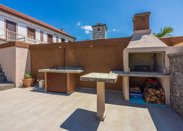 Tatil Evi Hundefreundliche Mit Privatpool, Aussendusche, Grill Und Vielen Wanderwegen In Der Umgebung Grižane